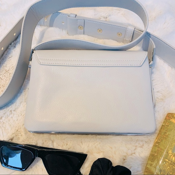 2/$15 Aldo Crossbody Bag in Cream Coloured Leather - Picture 2 of 5
